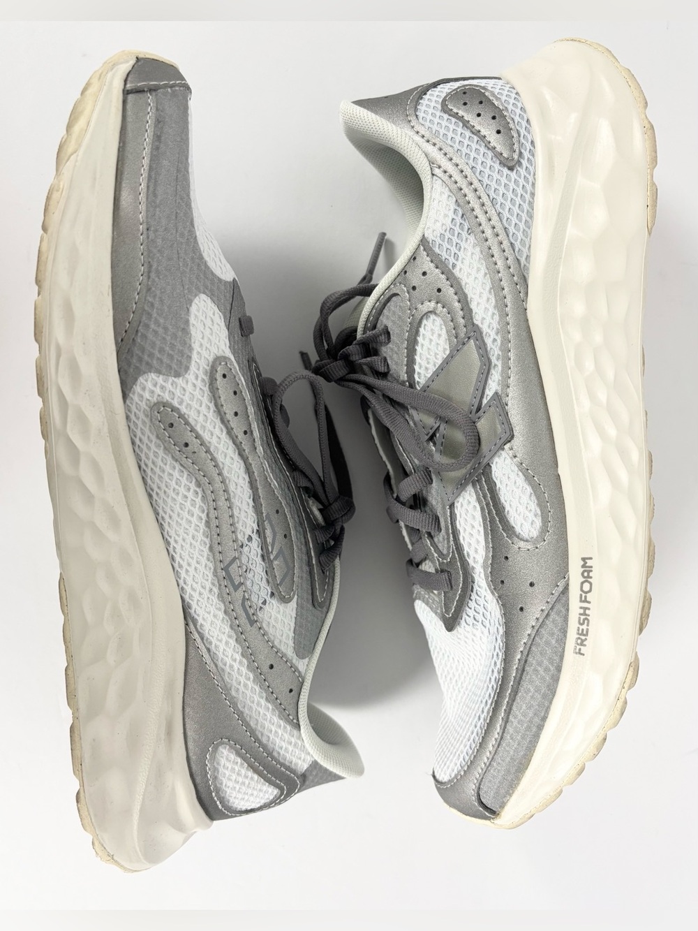 New Balance Fresh Foam Silver Warists Athletic Sneakers - Picture 3 of 8